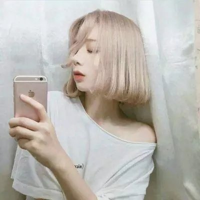 拥抱大白熊